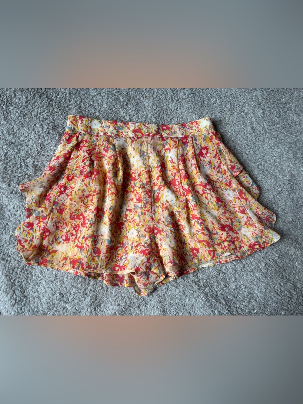 BCBGeneration Guava Multi Ruffle Shorts Small - Picture 3 of 6